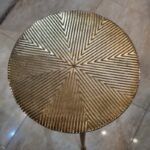میز عسلی آلومینیومی خطی طلایی - تصویر 2